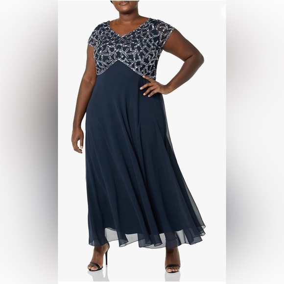 J Kara Dresses & Skirts - J Kara Black/Multi Short Sleeve Geo Long Beaded Gown